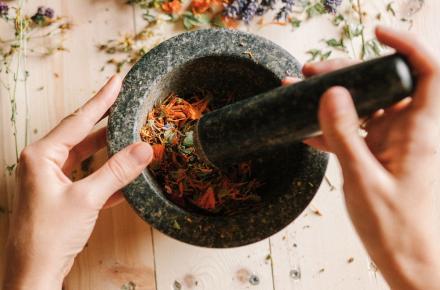 How to Choose the Right Herbal Products for Your Body